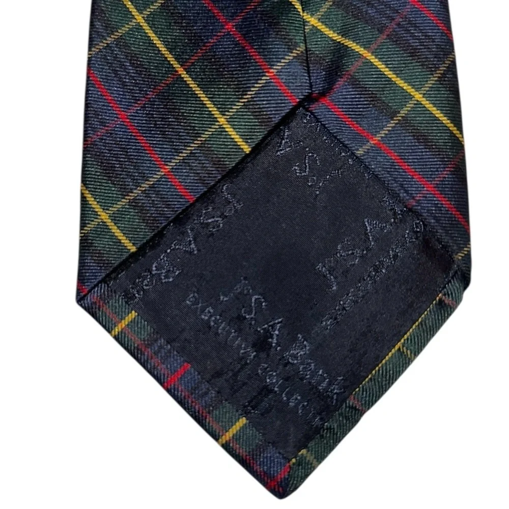 Jos. A. Bank tie gently